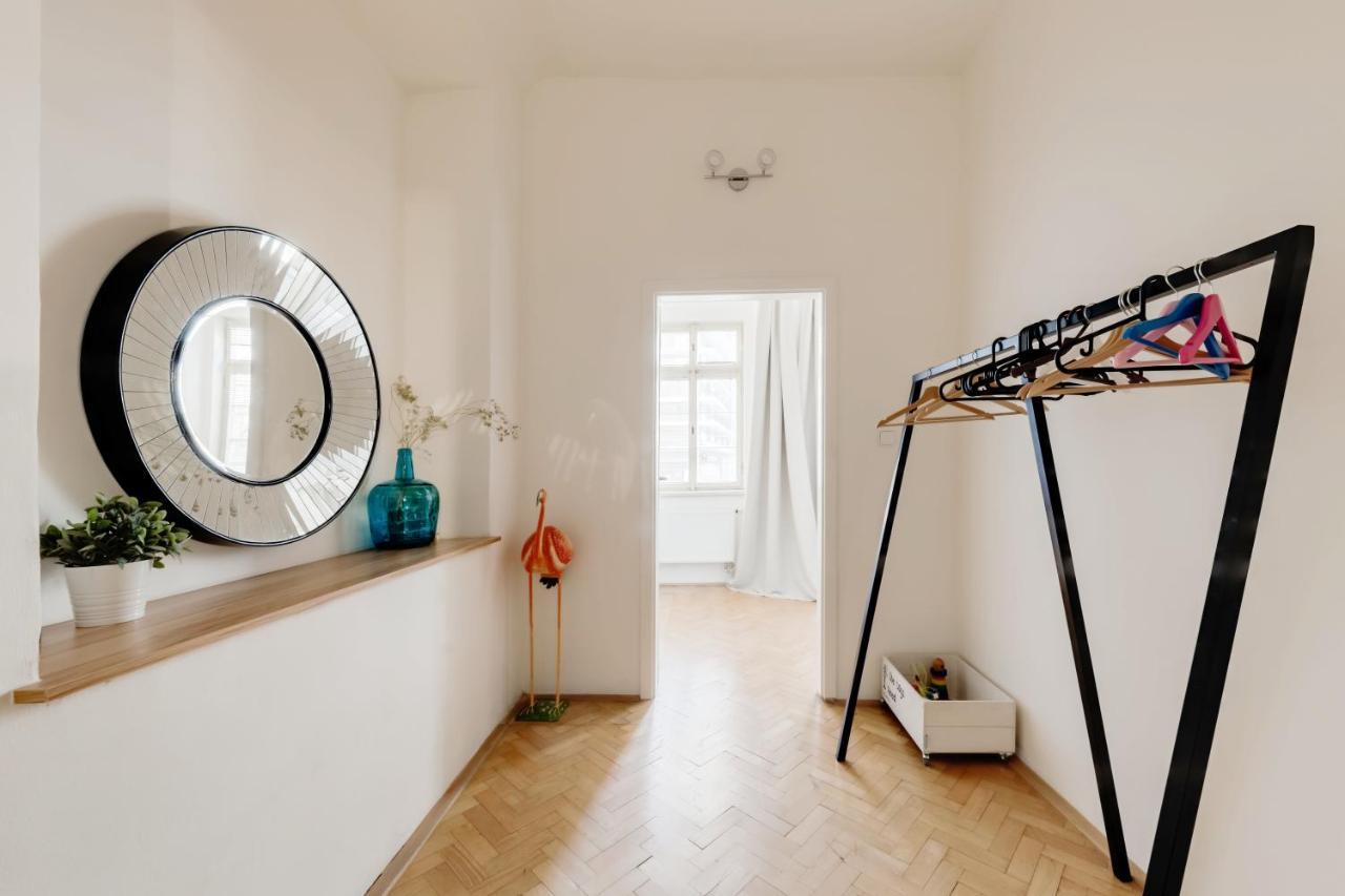 Apartament Curiosity